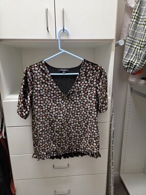 Madewell Black Floral V-Neck Short Sleeve Blouse
